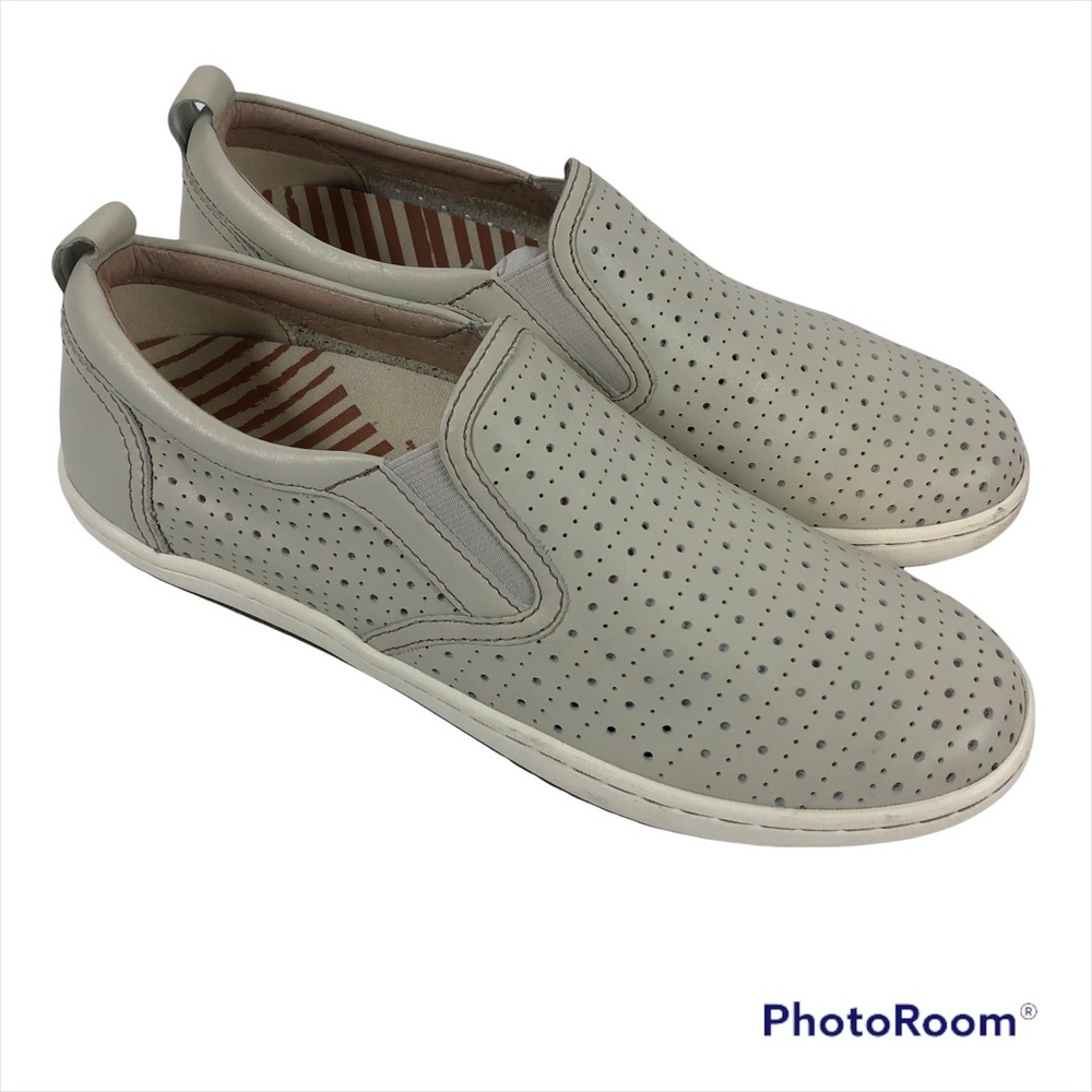 Taos Footwear Gray Slip-On Sneakers